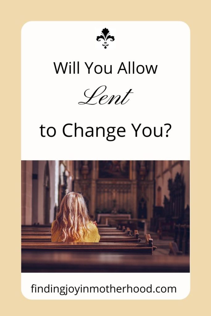 woman praying in church #catholicwomen #lentideas #lentdevotions #lentprayer